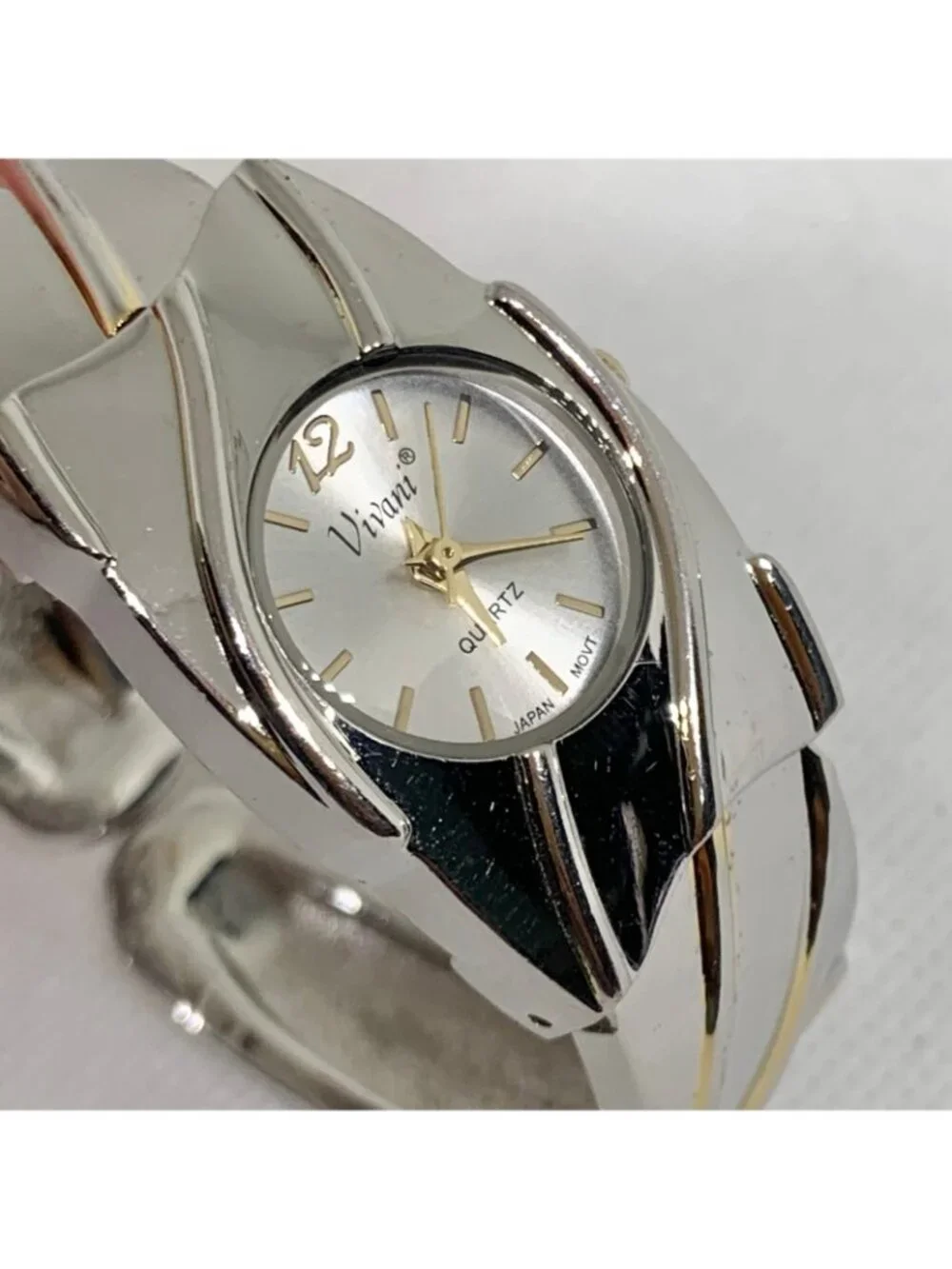 Vivani women’s silver gold tone cuff bracelet watch 23mm quartz size 6” running